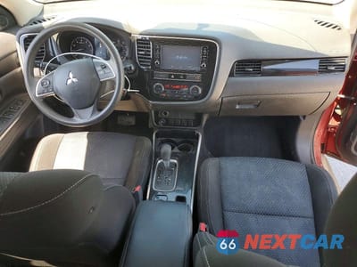 Zdjęcie 8 z 13 samochodu: 2019 MITSUBISHI OUTLANDER SE VIN:JA4AZ3A31KZ006953 - miniatura