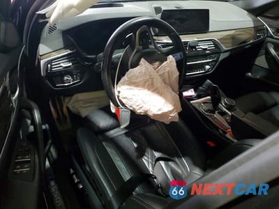 Zdjęcie 8 z 12 samochodu: 2019 BMW M550XI VIN:WBAJB9C50KB287502 - miniatura