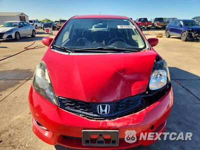 Piąte zdjęcie samochodu w środku: 2013 HONDA FIT SPORT VIN:JHMGE8H6XDC052780 - miniatura
