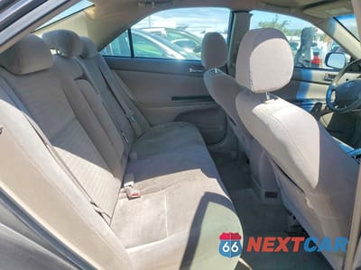 Zdjęcie 10 z 11 samochodu: 2005 TOYOTA CAMRY LE VIN:4T1BE32K45U569214 - miniatura