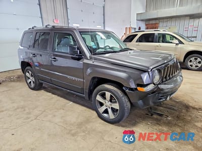 Czwarte zdjęcie samochodu z boku: 2016 JEEP PATRIOT LATITUDE VIN:1C4NJRFB3GD586101 - miniatura