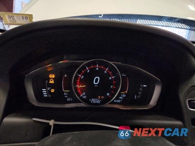 Zdjęcie 9 z 13 samochodu: 2017 VOLVO XC60 T5 INSCRIPTION VIN:YV440MRU4H2111159 - miniatura