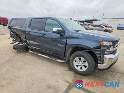 Czwarte zdjęcie samochodu z boku: 2021 CHEVROLET SILVERADO C1500 LT VIN:1GCPWCED0MZ166515 - miniatura