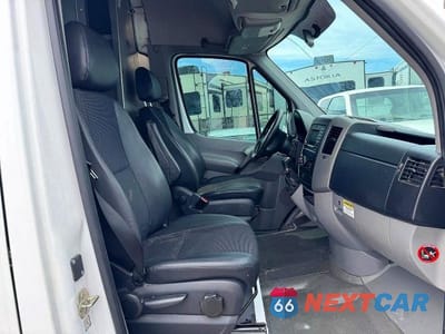 Piąte zdjęcie samochodu w środku: 2016 MERCEDES-BENZ SPRINTER 2500 VIN:WD3PE7CD8GP190441 - miniatura