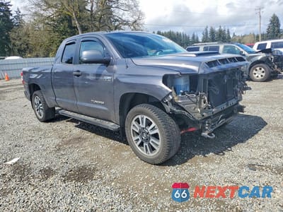 Czwarte zdjęcie samochodu z boku: 2018 TOYOTA TUNDRA SR5 VIN:5TFUY5F19JX759083 - miniatura