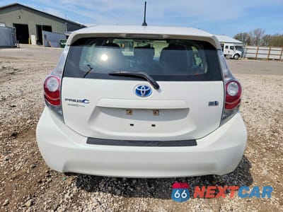 Zdjęcie 6 z 14 samochodu: 2014 TOYOTA PRIUS C TWO VIN:JTDKDTB39E1562549 - miniatura