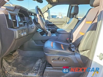 Zdjęcie 7 z 11 samochodu: 2025 GMC SIERRA K1500 AT4 VIN:3GTUUEEL7SG314801 - miniatura