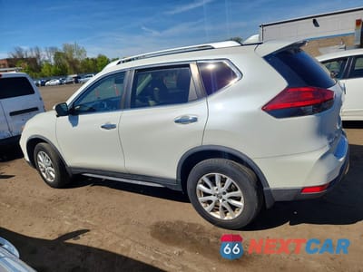 Drugie zdjęcie samochodu z przodu: 2017 NISSAN ROGUE SV VIN:KNMAT2MV8HP512167 - miniatura