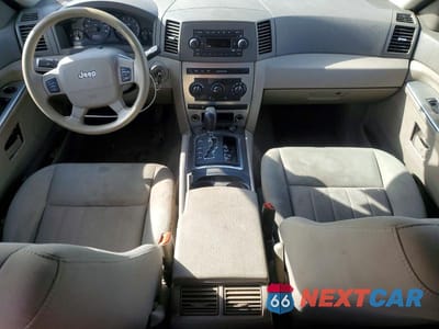Zdjęcie 8 z 12 samochodu: 2006 JEEP GRAND CHEROKEE LAREDO VIN:1J4GS48K56C148989 - miniatura