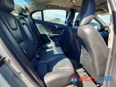Zdjęcie 10 z 12 samochodu: 2011 VOLVO S60 T6 VIN:YV1902FH4B2006241 - miniatura