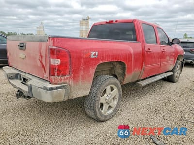 Trzecie zdjęcie samochodu z tyłu: 2011 CHEVROLET SILVERADO K2500 HEAVY DUTY LTZ VIN:1GC1KYC8XBF133170 - miniatura