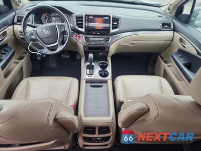 Zdjęcie 8 z 13 samochodu: 2018 HONDA PILOT EXL VIN:5FNYF6H53JB032223 - miniatura