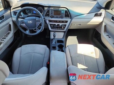 Zdjęcie 8 z 12 samochodu: 2015 HYUNDAI SONATA SE VIN:5NPE24AF1FH199498 - miniatura