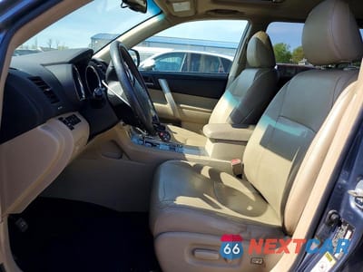 Zdjęcie 7 z 13 samochodu: 2012 TOYOTA HIGHLANDER SE VIN:5TDBK3EH2CS159509 - miniatura
