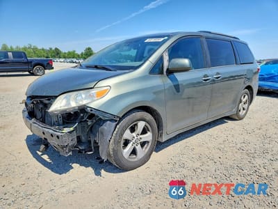 2019 TOYOTA SIENNA LE 5TDKZ3DC0KS986151 - główne zdjęcie licytacji z USA - miniatura