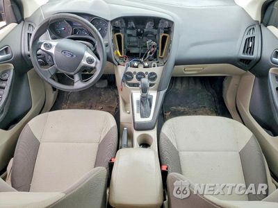 Zdjęcie 8 z 12 samochodu: 2014 FORD FOCUS SE VIN:1FADP3F2XEL149339 - miniatura