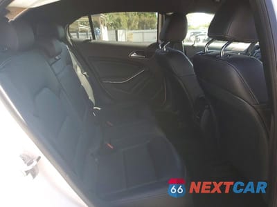 Zdjęcie 10 z 12 samochodu: 2019 MERCEDES-BENZ GLA 250 VIN:WDCTG4EB5KU010569 - miniatura