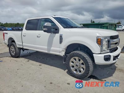 Czwarte zdjęcie samochodu z boku: 2018 FORD F250 SUPER DUTY VIN:1FT7W2BT3JEB22453 - miniatura