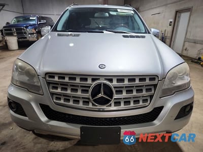 Piąte zdjęcie samochodu w środku: 2011 MERCEDES-BENZ ML 350 4MATIC VIN:4JGBB8GB6BA632874 - miniatura
