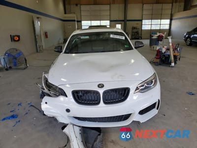 Piąte zdjęcie samochodu w środku: 2015 BMW M235I VIN:WBA1J7C55FV253941 - miniatura