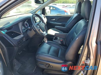 Zdjęcie 7 z 14 samochodu: 2017 TOYOTA SIENNA SE 8-PASSENGER VIN:5TDXZ3DC6HS802491 - miniatura