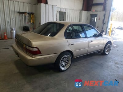 Trzecie zdjęcie samochodu z tyłu: 1996 TOYOTA COROLLA DX VIN:2T1BB02E5TC170330 - miniatura