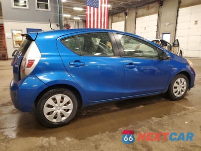 Trzecie zdjęcie samochodu z tyłu: 2013 TOYOTA PRIUS C ONE VIN:JTDKDTB36D1050939 - miniatura