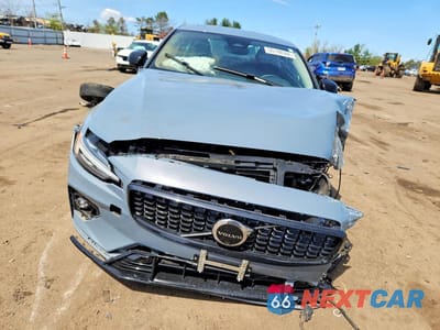 Piąte zdjęcie samochodu w środku: 2024 VOLVO S60 PLUS VIN:7JRL12TL5RG282444 - miniatura