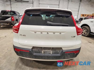 Zdjęcie 6 z 13 samochodu: 2020 VOLVO XC40 T5 MOMENTUM VIN:YV4162UK8L2173460 - miniatura