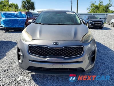 Piąte zdjęcie samochodu w środku: 2017 KIA SPORTAGE LX VIN:KNDPM3AC1H7177270 - miniatura
