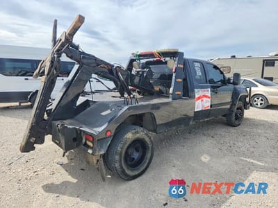 Trzecie zdjęcie samochodu z tyłu: 2008 CHEVROLET SILVERADO TOW TRUCK VIN:1GBJC39608E155963 - miniatura