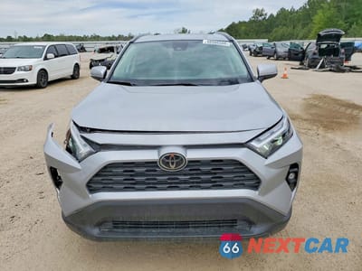Piąte zdjęcie samochodu w środku: 2024 TOYOTA RAV4 XLE PREMIUM VIN:2T3C1RFV4RW357093 - miniatura