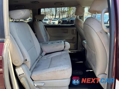 Zdjęcie 7 z 13 samochodu: 2016 KIA SEDONA LX VIN:KNDMB5C18G6171969 - miniatura