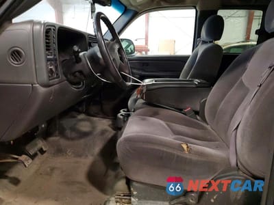 Zdjęcie 7 z 12 samochodu: 2005 GMC NEW SIERRA K1500 VIN:1GTEK19V35E333355 - miniatura