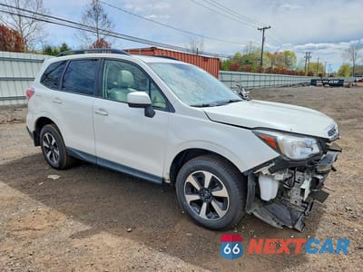 Czwarte zdjęcie samochodu z boku: 2017 SUBARU FORESTER 2.5I PREMIUM VIN:JF2SJAEC3HH550595 - miniatura