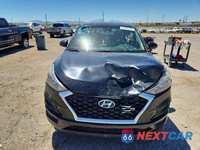 Piąte zdjęcie samochodu w środku: 2019 HYUNDAI TUCSON SE VIN:KM8J23A43KU925476 - miniatura