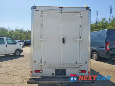 Zdjęcie 6 z 12 samochodu: 2016 CHEVROLET EXPRESS G3500 DELIVERY TRUCK VIN:1GB0GRFG1G1328721 - miniatura