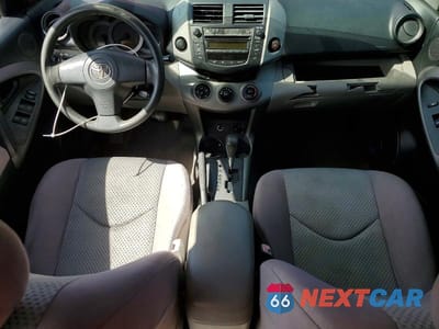 Zdjęcie 8 z 14 samochodu: 2006 TOYOTA RAV4 BASE VIN:JTMZD33V566001123 - miniatura