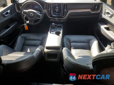 Zdjęcie 8 z 13 samochodu: 2022 VOLVO XC60 B5 MOMENTUM VIN:YV4L12RK1N1079302 - miniatura