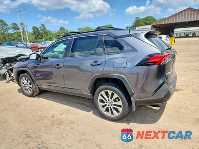 Drugie zdjęcie samochodu z przodu: 2022 TOYOTA RAV4 XLE PREMIUM VIN:2T3C1RFV1NC192115 - miniatura