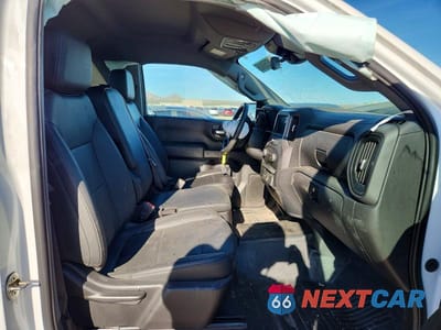Zdjęcie 10 z 11 samochodu: 2022 CHEVROLET SILVERADO K1500 VIN:3GCNDAED8NG510949 - miniatura
