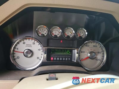 Zdjęcie 9 z 12 samochodu: 2008 FORD F350 SUPER DUTY FLATBED TRUCK VIN:1FTWW33R58EB18726 - miniatura