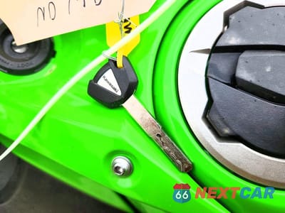 Zdjęcie 8 z 9 samochodu: 2023 KAWASAKI EX650 R VIN:ML5EXER19PDA80926 - miniatura