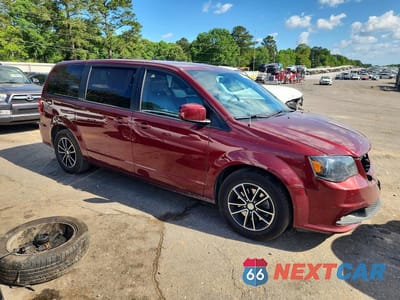 Czwarte zdjęcie samochodu z boku: 2019 DODGE GRAND CARAVAN GT VIN:2C4RDGEG0KR578358 - miniatura