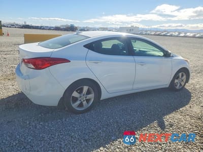 Trzecie zdjęcie samochodu z tyłu: 2013 HYUNDAI ELANTRA GLS VIN:5NPDH4AE8DH430511 - miniatura