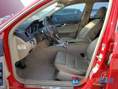 Zdjęcie 7 z 12 samochodu: 2014 MERCEDES-BENZ C 250 VIN:WDDGF4HBXEA938170 - miniatura