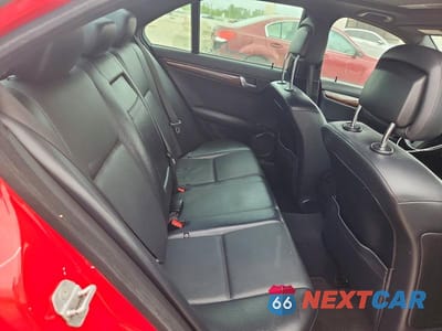 Zdjęcie 10 z 12 samochodu: 2010 MERCEDES-BENZ C 300 4MATIC VIN:WDDGF8BB5AR094647 - miniatura