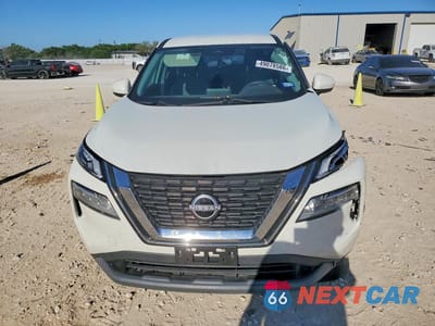 Piąte zdjęcie samochodu w środku: 2023 NISSAN ROGUE SV VIN:5N1BT3BA9PC867246 - miniatura