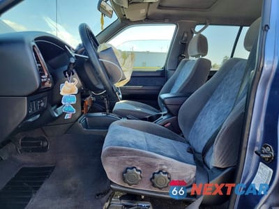 Zdjęcie 7 z 12 samochodu: 2001 NISSAN PATHFINDER SE VIN:JN8DR07X61W503156 - miniatura