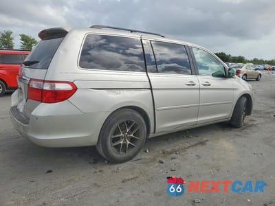 Trzecie zdjęcie samochodu z tyłu: 2006 HONDA ODYSSEY TOURING VIN:5FNRL38886B104806 - miniatura